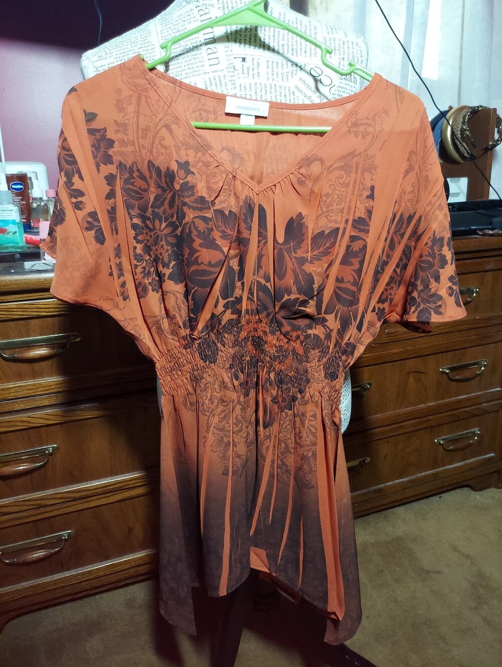Dressbarn Orange Black Floral V-Neck Top Women Size S Chest 31 Crinkle 311-26864